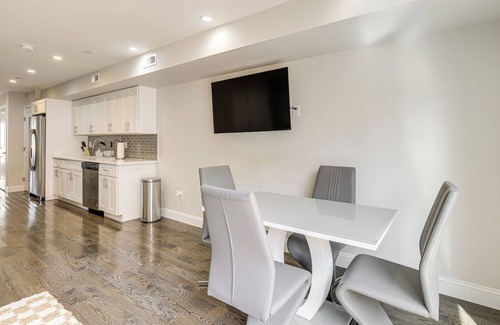 Point Breeze Condo | Remote Work Hub: Philly Condo 3 Mi to Center City!
