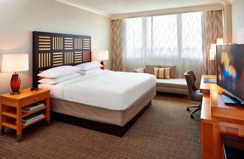 Airport North Hotel | Renaissance Orlando Airport Hotel by Marriott