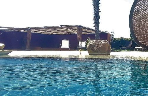 El Tezal Apartment | Renew Studio w/King Bed Pool Wifi Netflix 2 Blocks from The Beach In Cabo