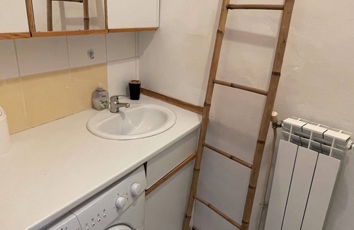 Lamalou-les-Bains Apartment | RENOIR F3 ground floor apartment 200 metres from the spa