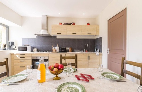 Herenguerville Cottage | Renovated stone house with WIFI and parking in Quettreville-sur-Sienne