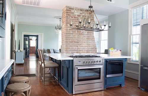 Galveston House | Renovated 1891 East End Manor with 4/4.5+2 Parlors
