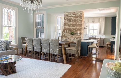 Galveston House | Renovated 1891 East End Manor with 4/4.5+2 Parlors