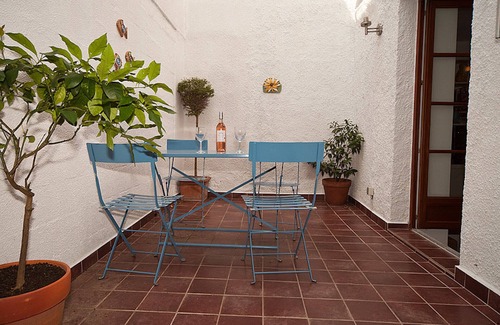 Cessenon-sur-Orb House | Renovated 19th Century Former French Winemakers Home (walk to river & shops)