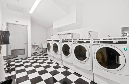 Hell's Kitchen Apartment | Renovated 2 Bed/2 Bath Apt in Prime Manhattan