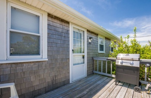 Sagamore Beach House | Renovated 2 bedroom left side of a duplex home with beach across the street