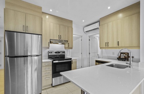 Rosemont-La Petite-Patrie Apartment | Renovated 2-Bedroom Haven by Jean Talon Market
