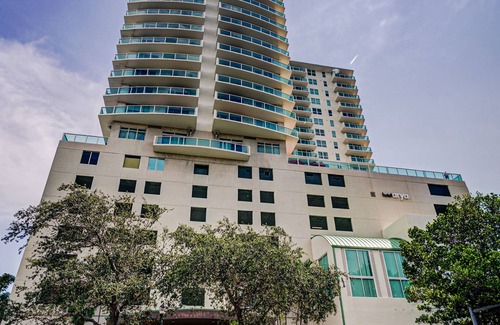 Coconut Grove Apartment | Renovated 21st Fl. Private Unit located in Coconut Grove Hotel!