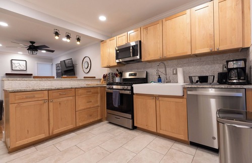 Virginia Highland House | Renovated 2br/1.5ba Townhome near the Beltline