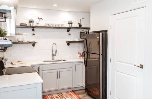Columbus Apartment | Renovated 2story OSU/ExpoCenter/Central ❤Near EVERYTHING!