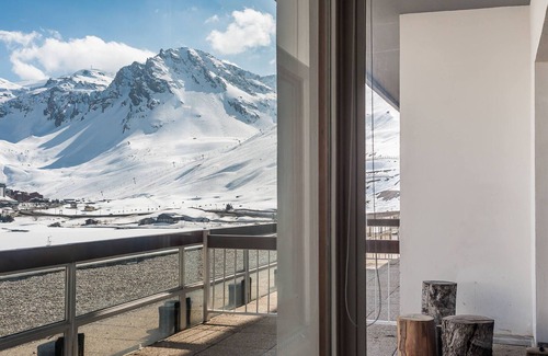 Tignes le Lac Apartment | Renovated 3* Apartment - Terrace - 6 guests - Tignes