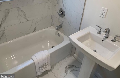 Silver Spring House | Renovated 3 bed 2 bath with lots of free parking