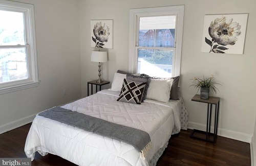 Silver Spring House | Renovated 3 bed 2 bath with lots of free parking
