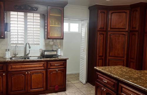 Hawthorne House | Renovated 3-bedroom house with AC in Hawthorne