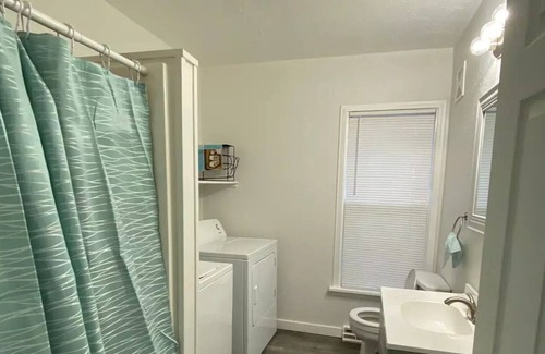 Greeley House | Renovated 3 BR Near UNC