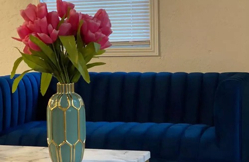 Greeley House | Renovated 3 BR Near UNC