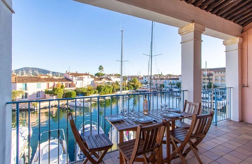 Port Grimaud Apartment | Renovated 3-room apartment with wide balcony Port Grimaud - WIFI, A/C