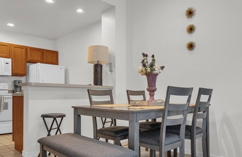 Venetian Bay Villages House | Renovated 3BD/2BA Venetian Bay Retreat game room