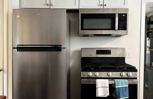Madison Heights House | Renovated 3BR Home w/Parking & Pet-Friendly