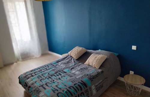Mirepeisset House | Renovated 5-bedroom village house 5 minutes from the river!