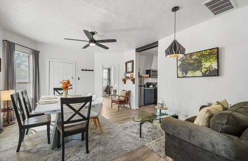 Central Oklahoma City House | Renovated 5BR Retreat | 3 Baths, Full Kitchen, Laundry #04