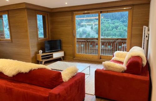 Meribel Apartment | Renovated 6-8 pers Luxury Chalet in Meribel Centre 85m2 3BR 3BA with Mountain View and boots heater !