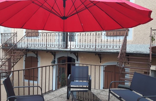 Bagneres-de-Bigorre Apartment | Renovated apartment downtown in rdc