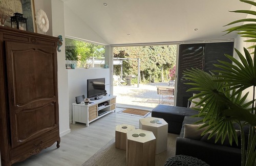 Les Lecques House | Renovated, air-conditioned house 5 minutes from the beach