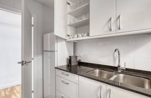 L'Antiga Esquerra de l'Eixample Apartment | Renovated Antiga Esquerra de l'Eixample 3BR w/Balcony, by Blueground