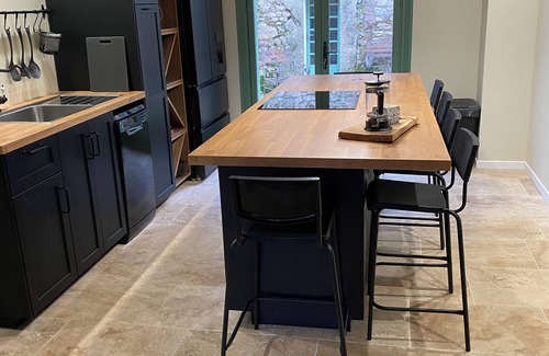 Luzech House | Renovated apartment in riverside village near Cahors