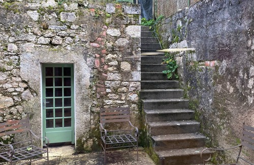 Luzech House | Renovated apartment in riverside village near Cahors