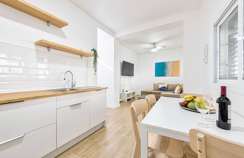 Melenara Apartment | Renovated Apartment in Salinetas Beach.