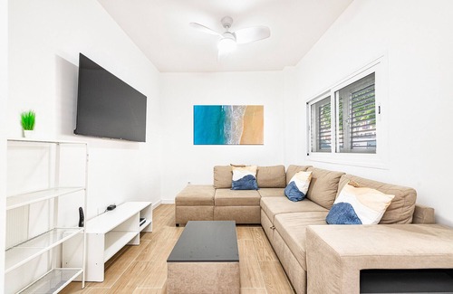 Melenara Apartment | Renovated Apartment in Salinetas Beach.