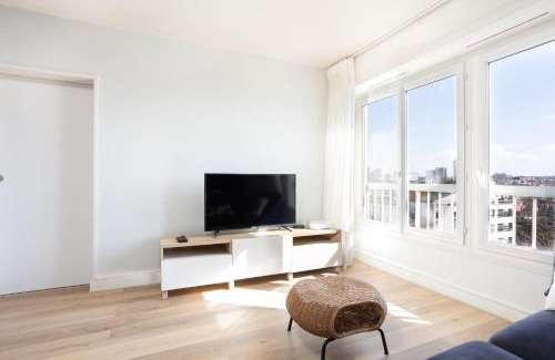 Vanves Apartment | Renovated apartment metro, parking included, near Porte Versaille