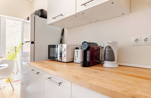 Cova da Piedade Apartment | Renovated apartment with design and cozy private garden
