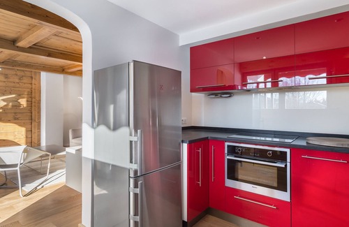 Le Planellet Apartment | Renovated apartment with balcony and parking near the slopes in Megève