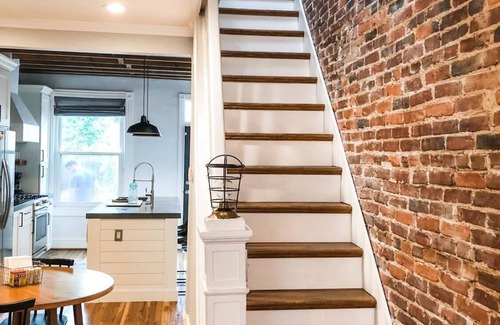 Highlandtown House | Renovated Baltimore Rowhome for Professionals