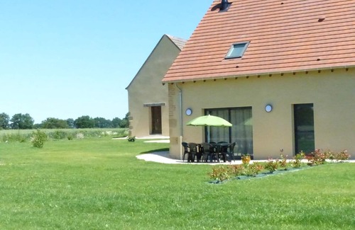 Chapeau Cottage | Renovated barn with terrace and Scandinavian decor - near Le Pal park