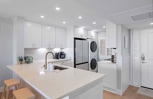Folly Field Condo | Renovated. Beautiful. Immaculate. Direct Ocean Front in Full Amenity Resort.