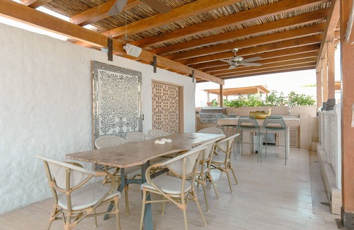 Centro Villa | Renovated Colonial House in Walled City