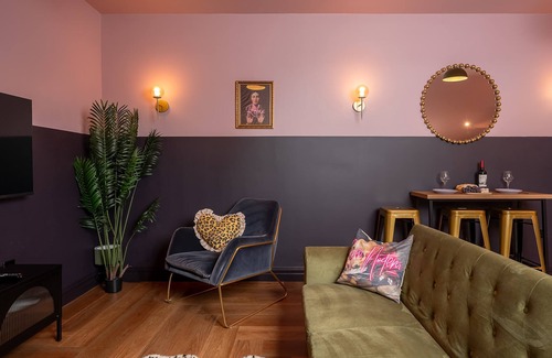 Barnard Castle Apartment | Renovated Chapel Apartment in Barnard Castle