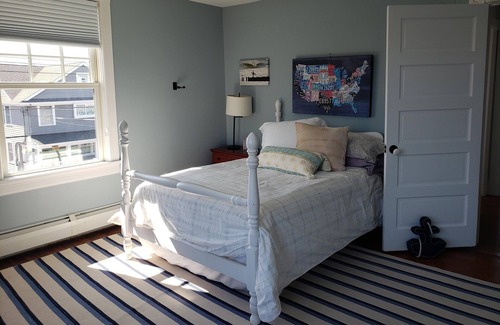Avon House | Renovated Classic 1890's Bay Head House