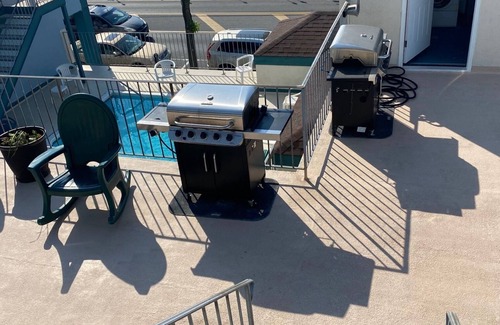 Cape May - Wildwood Condo | Renovated Condo which is 3 minute walk to beach and boardwalk