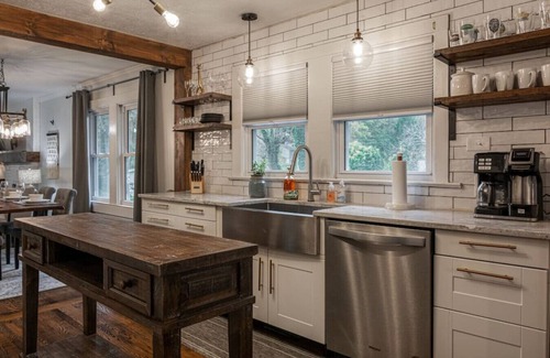 Candler Cottage | Renovated cottage with Hot Tub 15 min to Asheville
