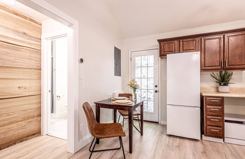 Bryson City Cottage | Renovated Cozy Cottage in Bryson City! Experience the cool Smokies!