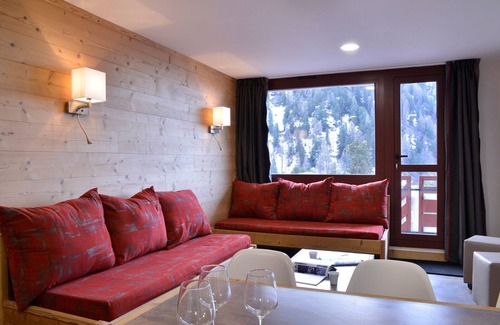 Macot-la-Plagne Apartment | Renovated cozy apartment near slopes, 3 rooms + cabin for 8 people, pets allowed