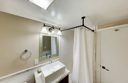 Julian Apartment | Renovated double queen apartment on first floor