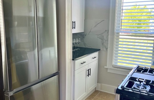 Wheaton House | Renovated Downtown Wheaton ~Gem~
