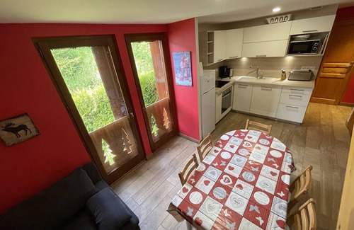 Laveissiere Apartment | Renovated Duplex Apartment with 2 Bedrooms, Ski Access, and Free WiFi