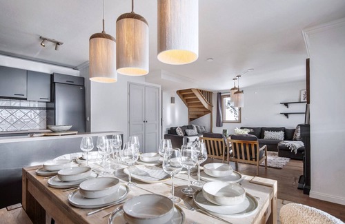 Val-Thorens Apartment | Renovated duplex for 12, direct slope access